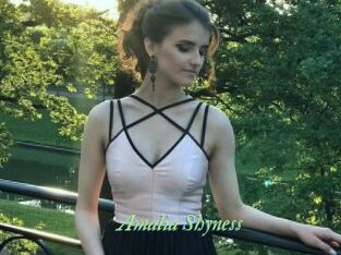 Amalia_Shyness