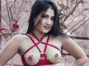 Annie_Whitte
