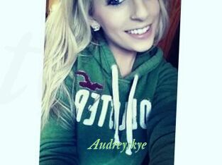 Audrey_skye