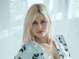 Ameliablondee
