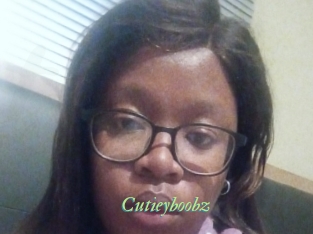 Cutieyboobz