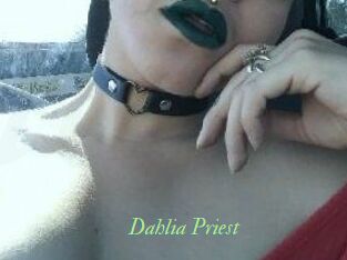 Dahlia_Priest
