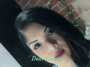 Dulce_Simmons