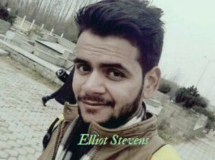 Elliot_Stevens