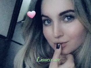 Lioness_arr