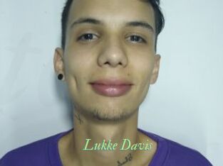 Lukke_Davis