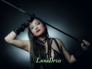 LunaDevis