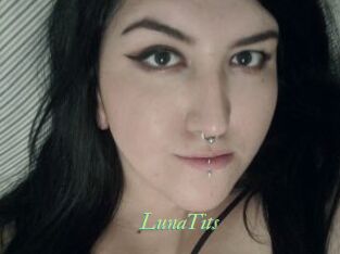 LunaTits