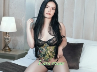 Lara_evans