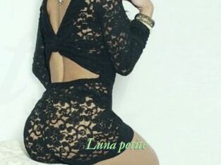 Luna_petite