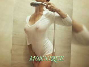 MONNIQUE_