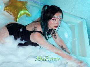 MiaPiercee