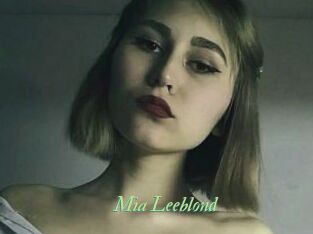 Mia_Leeblond