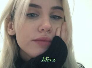 Mia_z