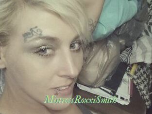 MistressRoxxiSmith