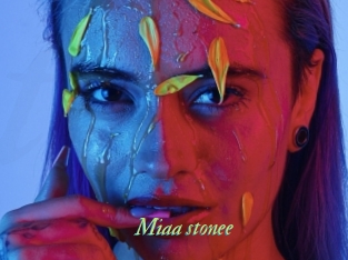 Miaa_stonee