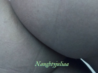 Naughtyjuliaa