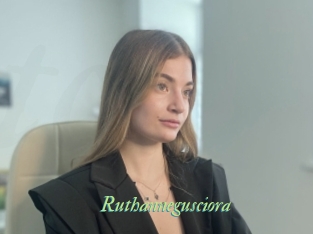 Ruthannegusciora