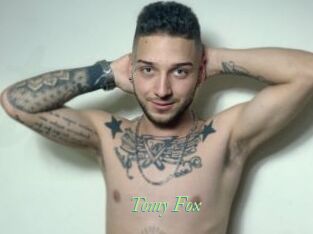 Tomy_Fox